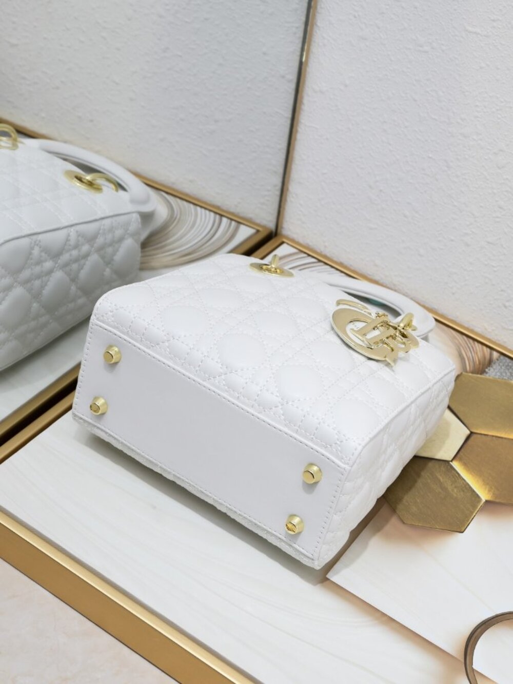 🤍Dior White Bag🤍 - Picture 3 of 5